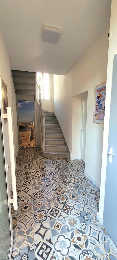 25 M2 A 100m De La Appartement